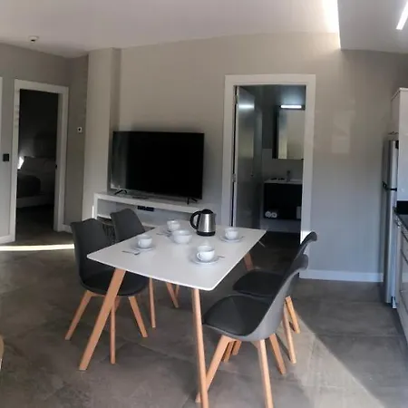 Ría De Apartahotel 4*