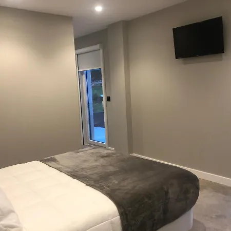 Ria De מלון דירות Lires